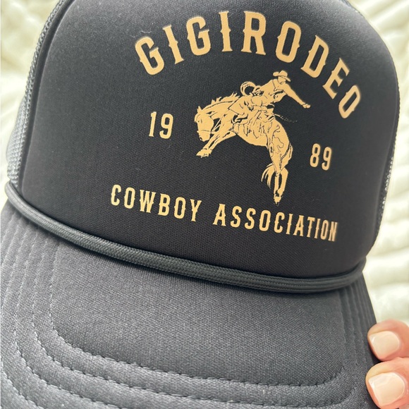 New trucker hat Gigi Pip - Picture 5 of 6